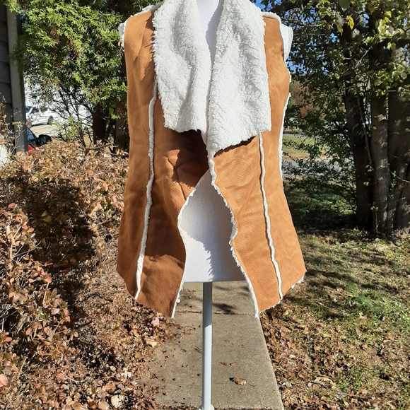 LAST 1! Khaki Sherpa Faux Suede Vest - Picture 7 of 12